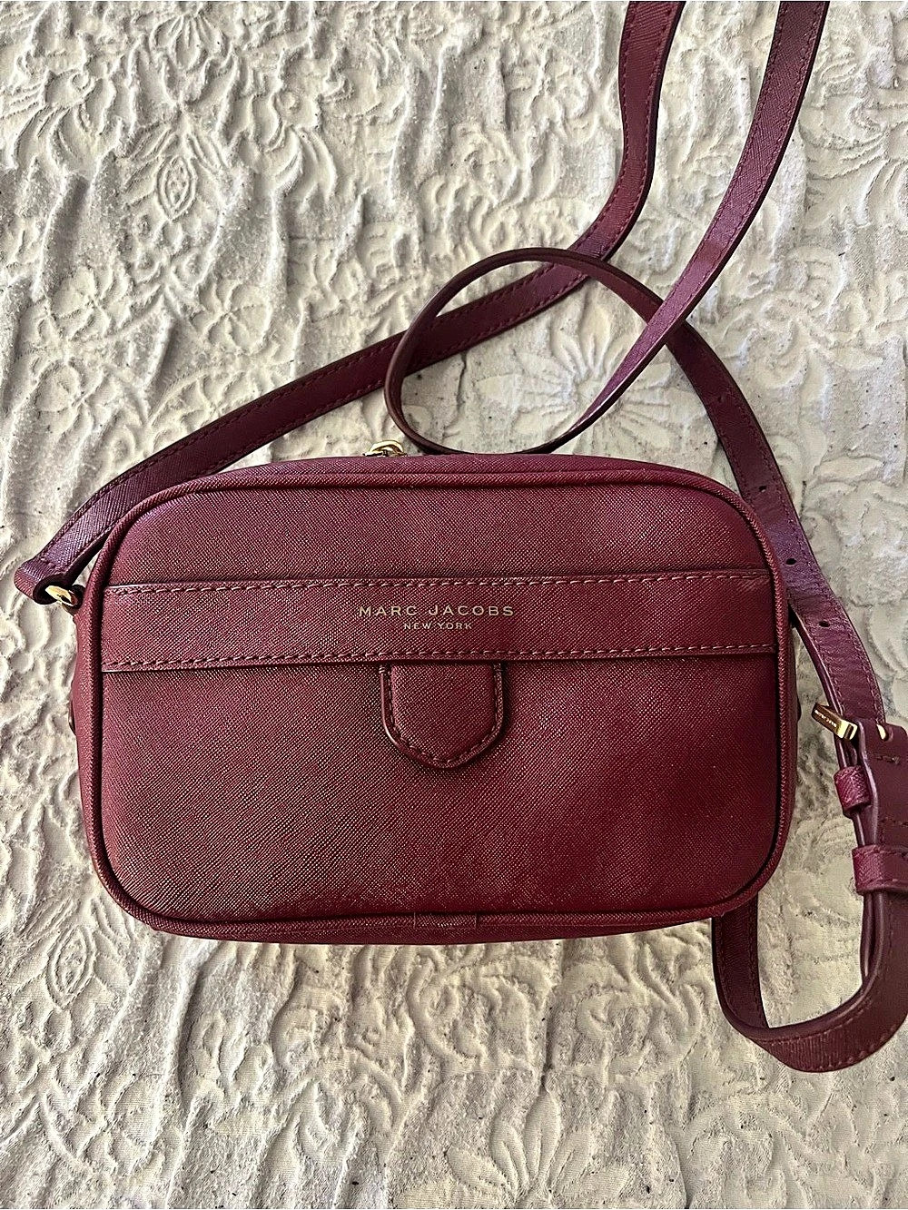 Marc Jacobs Crossbody Camera Bag in Burgundy